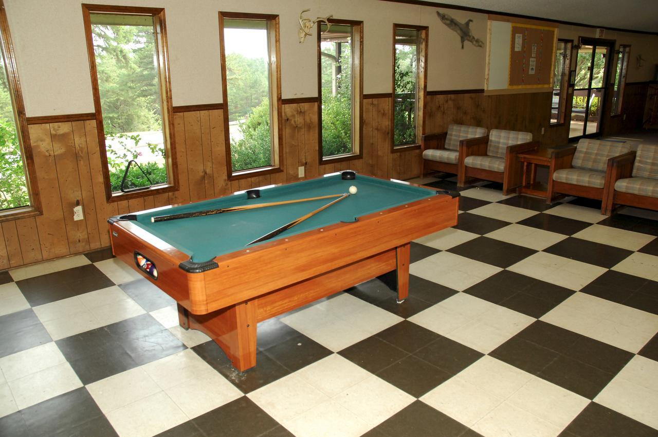 Carolina Landing Camping Resort Deluxe Cabin 4 Fair Play Eksteriør billede